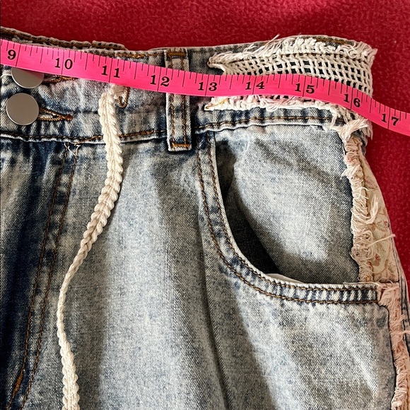 POL Distressed Wide Leg Jeans in Blue And White - Picture 10 of 12